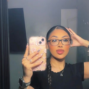 Meet your Posher, Sidney